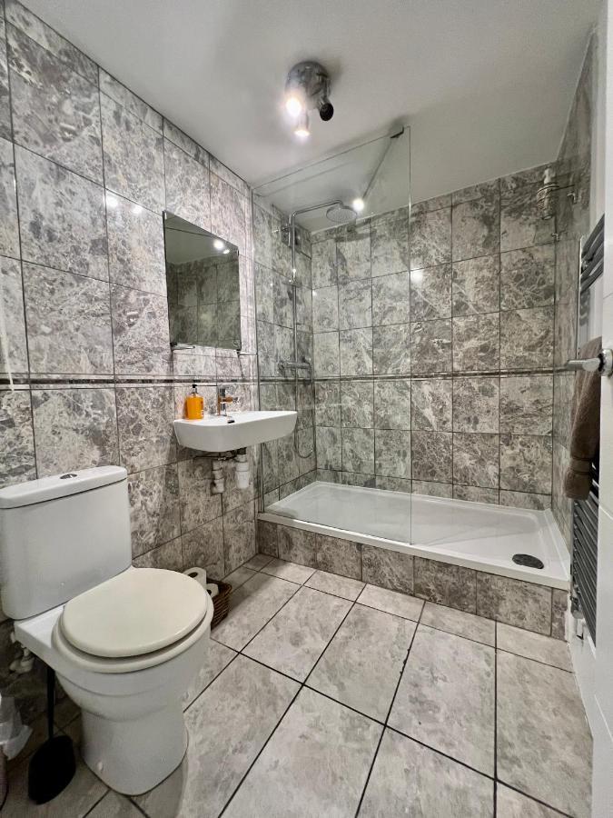 Great 2 Bedrooms Apartment 15 Mins From The Centre ลอนดอน ภายนอก รูปภาพ
