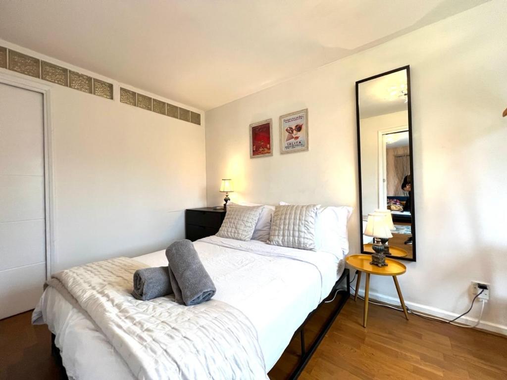 Great 2 Bedrooms Apartment 15 Mins From The Centre ลอนดอน ภายนอก รูปภาพ