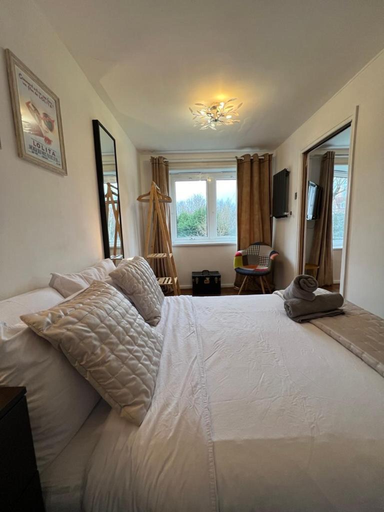 Great 2 Bedrooms Apartment 15 Mins From The Centre ลอนดอน ภายนอก รูปภาพ